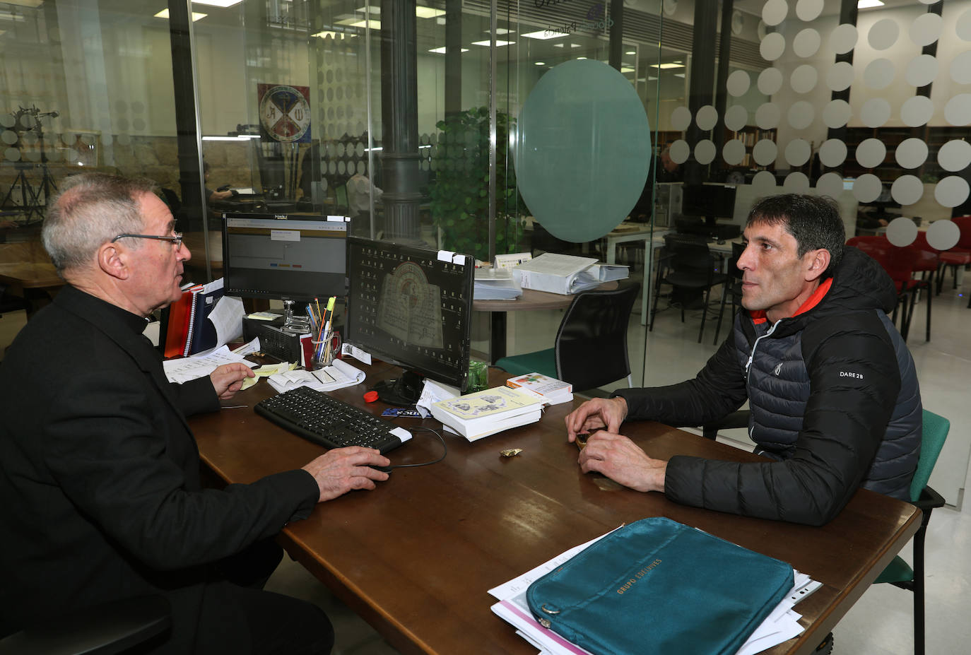 El Archivo Diocesano ofrece su valiosa información a Palencia