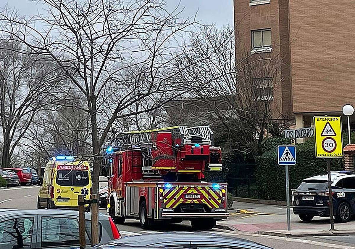 Los Bomberos y la ambulancia, en el lugar de la intervención.