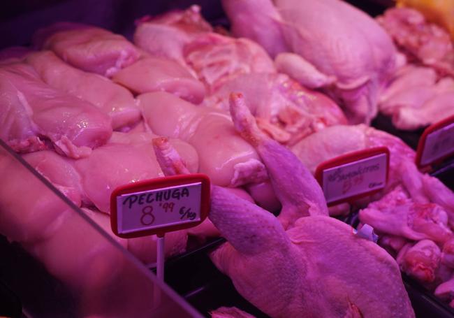 Pollo en el Mercado del Val.