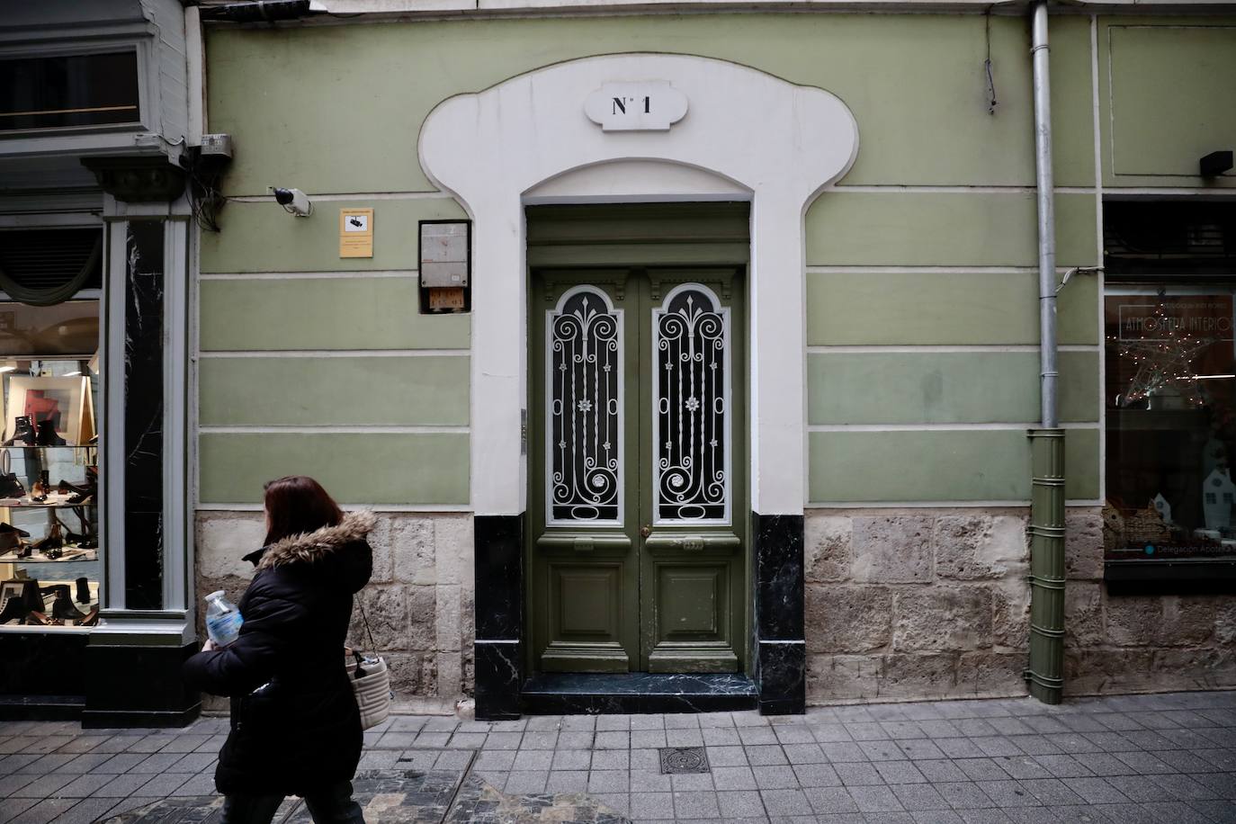 Un paseo en imágenes por la calle Sierpe