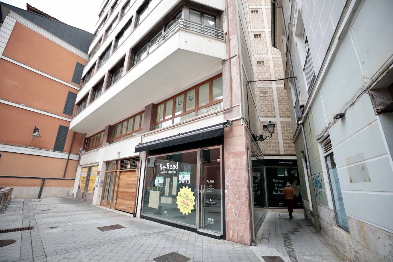 Un paseo en imágenes por la calle Sierpe