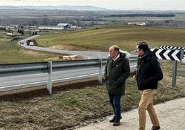 Carretera entre Hontanares de Eresma y Valseca.