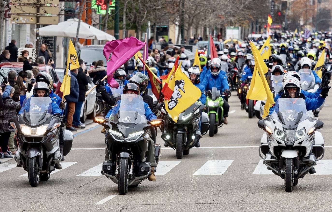 El desfile de banderas de Pingüinos, en imágenes (1/2)