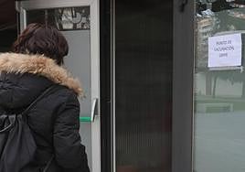 Cartel que anuncia el maratón de vacunación en el centro de salud La Puebla.