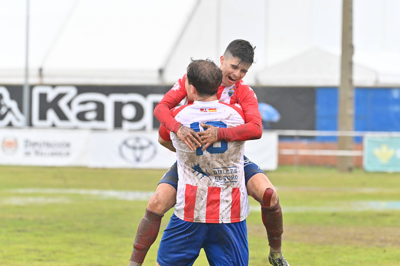 El partido entre el Tordesillas y el Alcobendas, en imágenes