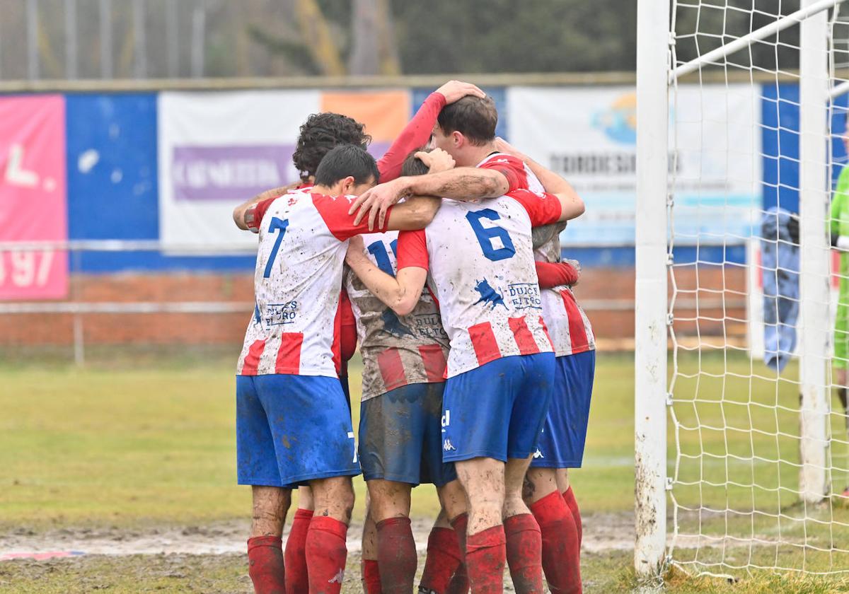 El partido entre el Tordesillas y el Alcobendas, en imágenes