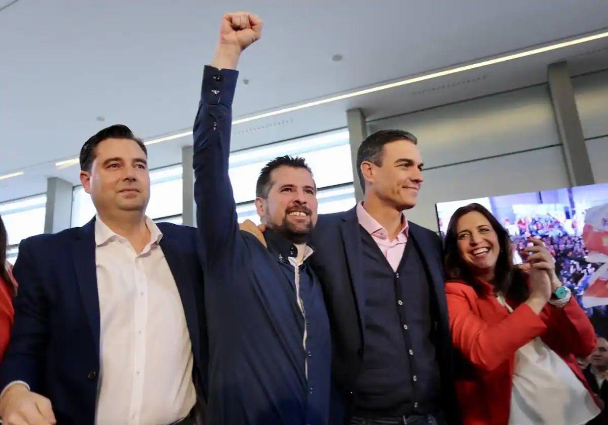 Los socialistas Daniel de la Rosa, Luis Tudanca, Pedro Sánchez y Esther Peña en una imagen de archivo.