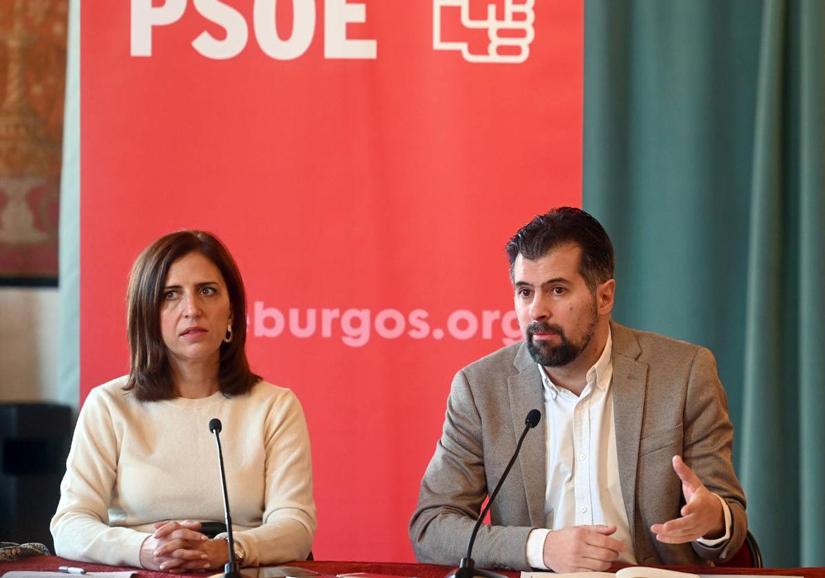 Esther Peña Camarero y Luis Tudanca, en una rueda de prensa en Burgos.