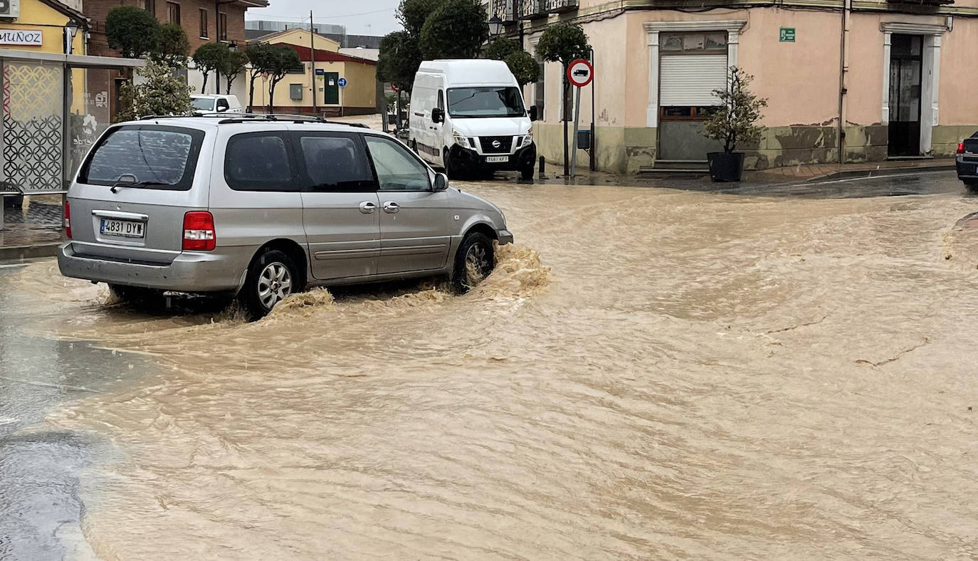 La inundación en Valverde del Majano, en imágenes