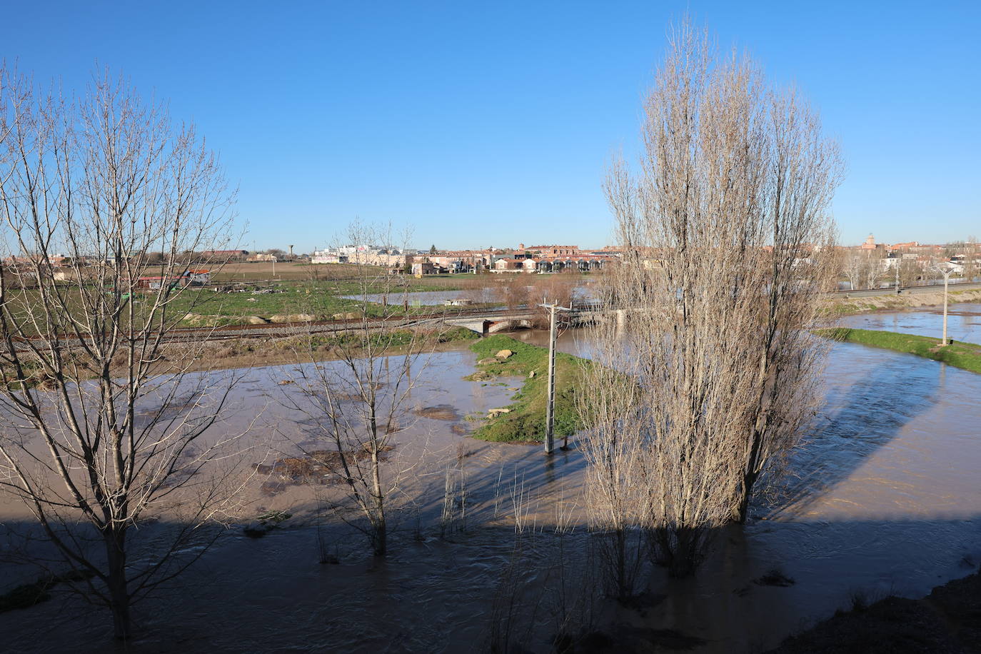 Crecida del río Zapardiel en Medina del Campo