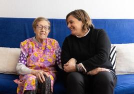 Teresa Barba y Cristina Pastor, usuaria y voluntaria de la red de Buena Vecindad.