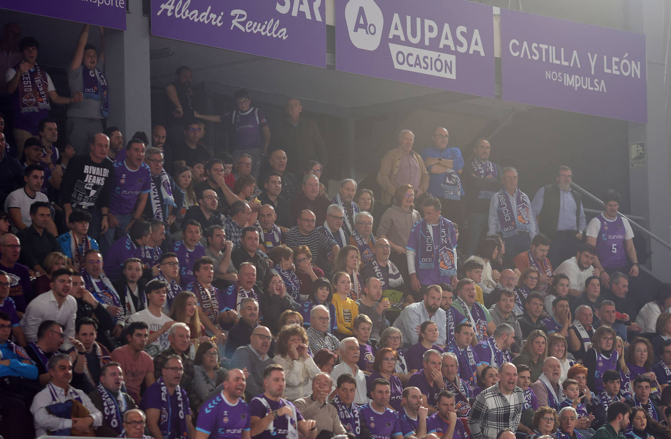 Búscate en las gradas del Zunder Palencia-Baxi Manresa