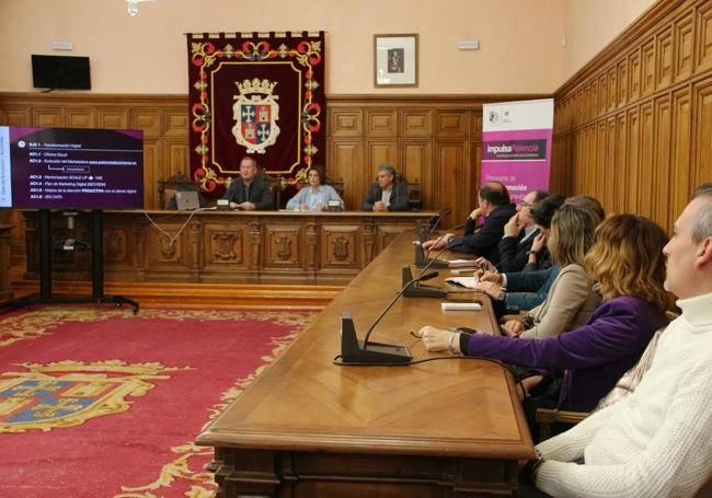 Presentación del proyecto a los representantes del sector.