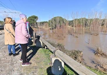 Las inundaciones mantienen cortadas cuatro carreteras secundarias en Valladolid y Segovia