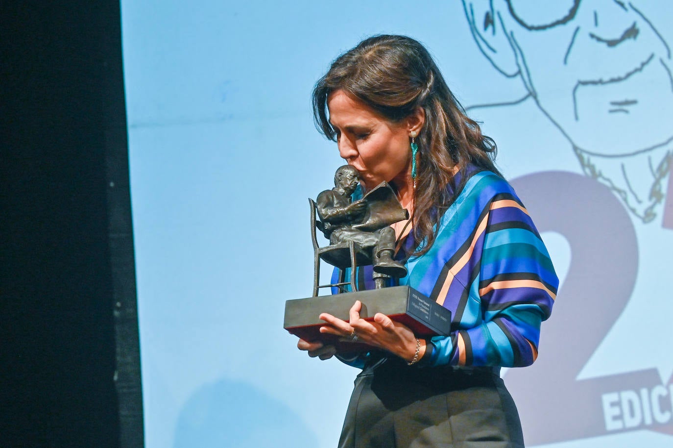 La imágenes de Mara Torres, ganadora del Premio Nacional de Periodismo Miguel Delibes