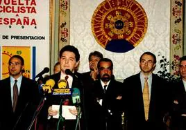 Ángel María de Pablos, en la presentación de la Vuelta Ciclista a España de 1994.