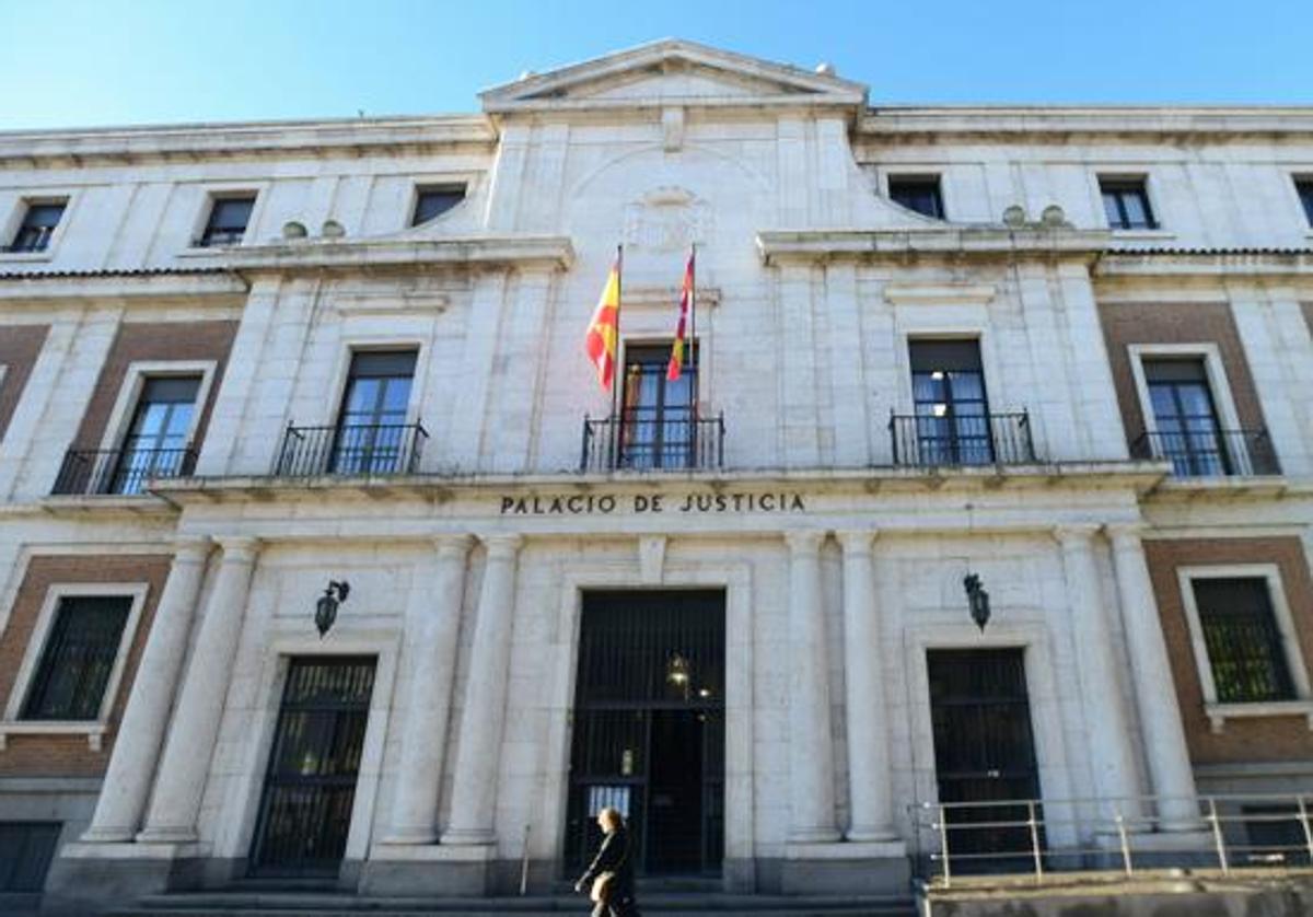 Fachada de la Audiencia de Valladolid en una imagen de archivo.