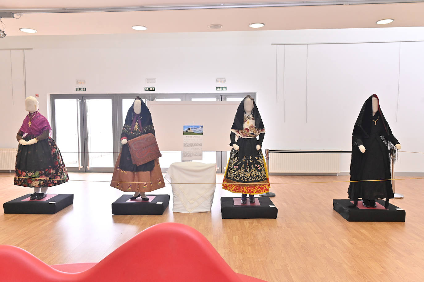 Exposición de trajes tradicionales de la comarca de Valladolid