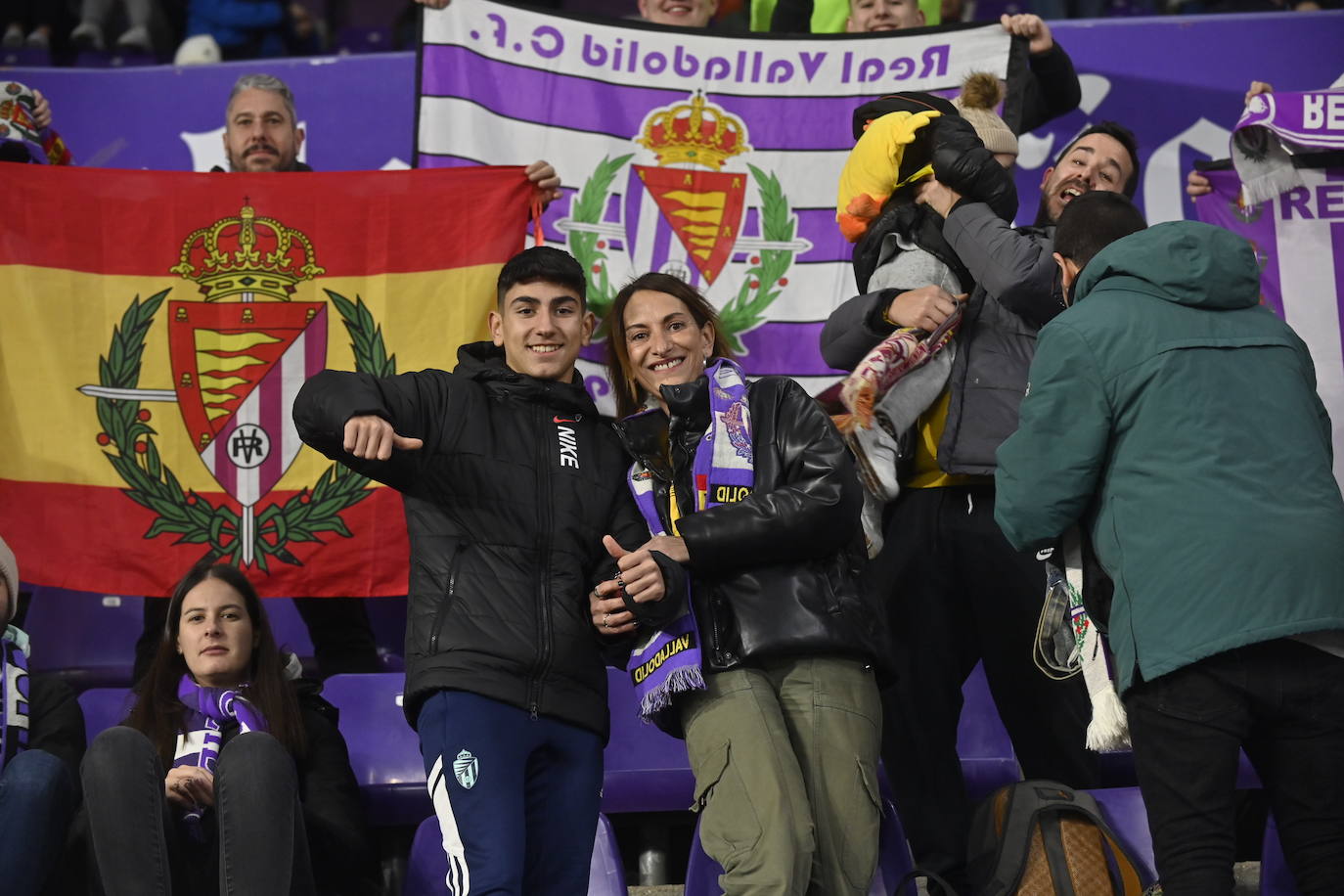 Búscate en la grada del estadio José Zorrilla (2 de 3)