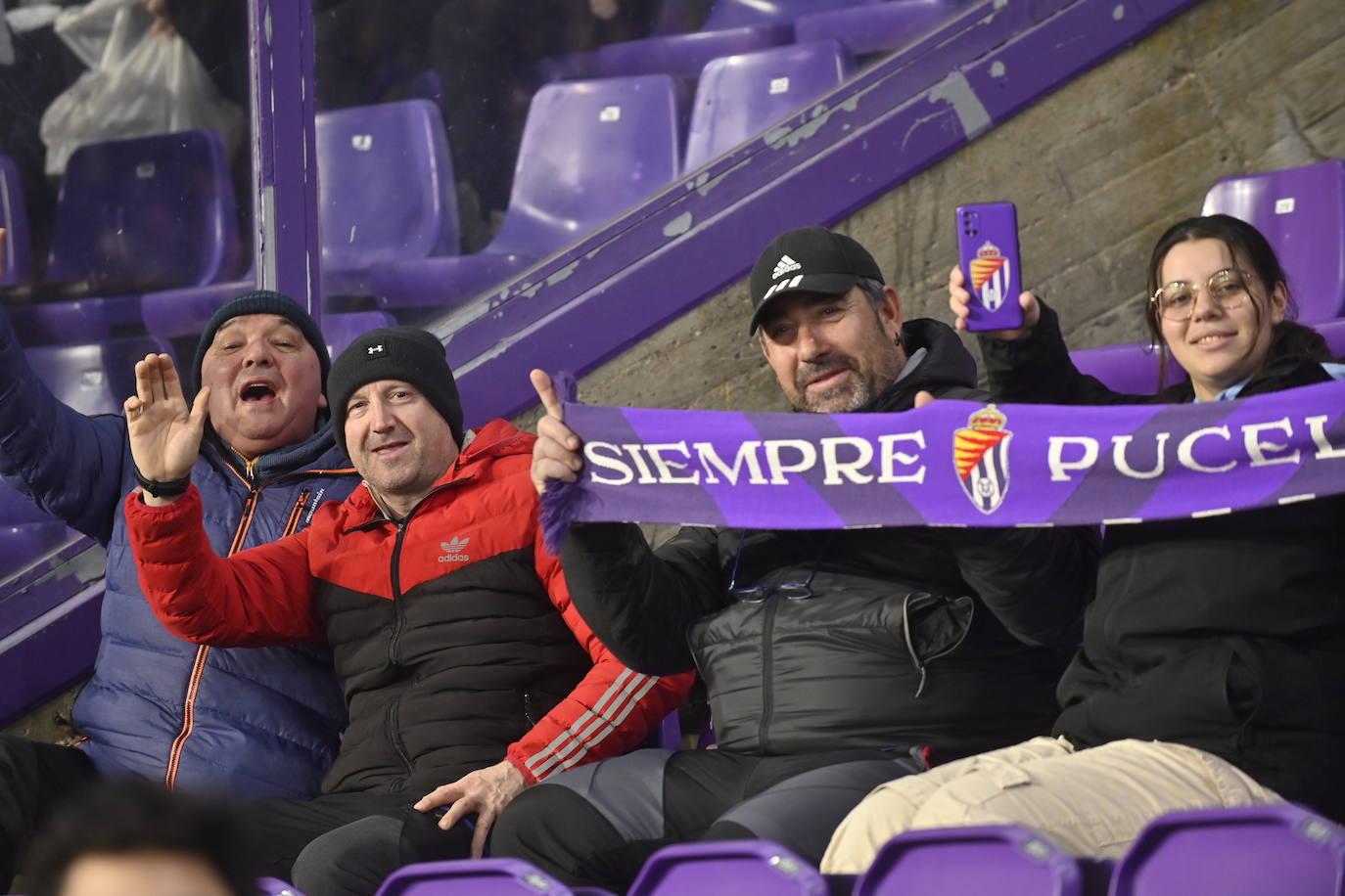 Búscate en la grada del estadio José Zorrilla (2 de 3)