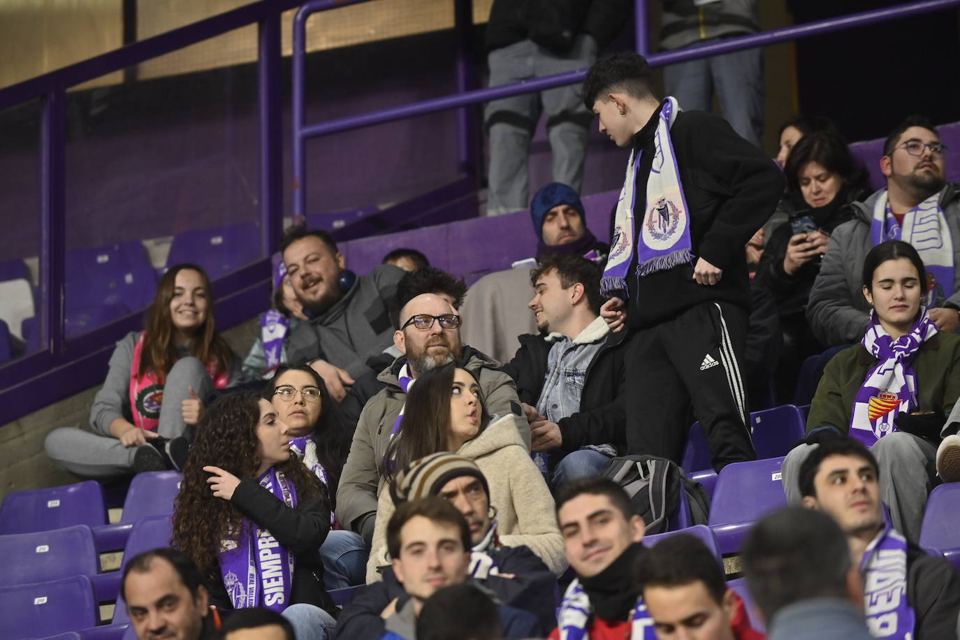 Búscate en la grada del estadio José Zorrilla (2 de 3)