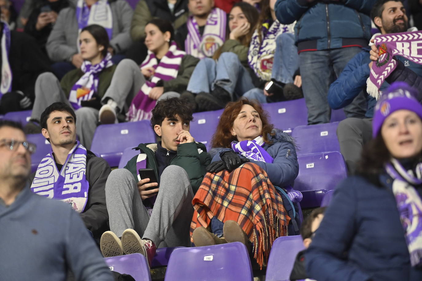 Búscate en la grada del estadio José Zorrilla (2 de 3)