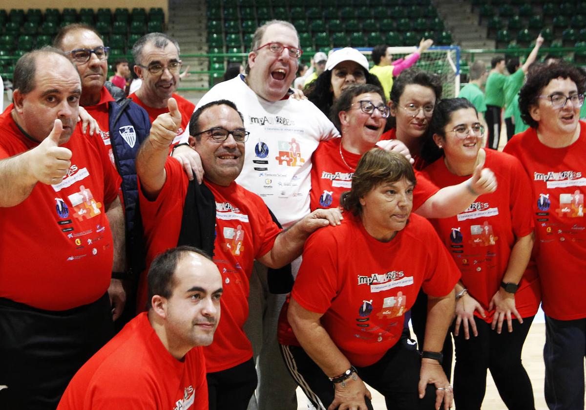 Participantes en la jornada de deporte adaptado en Segovia.