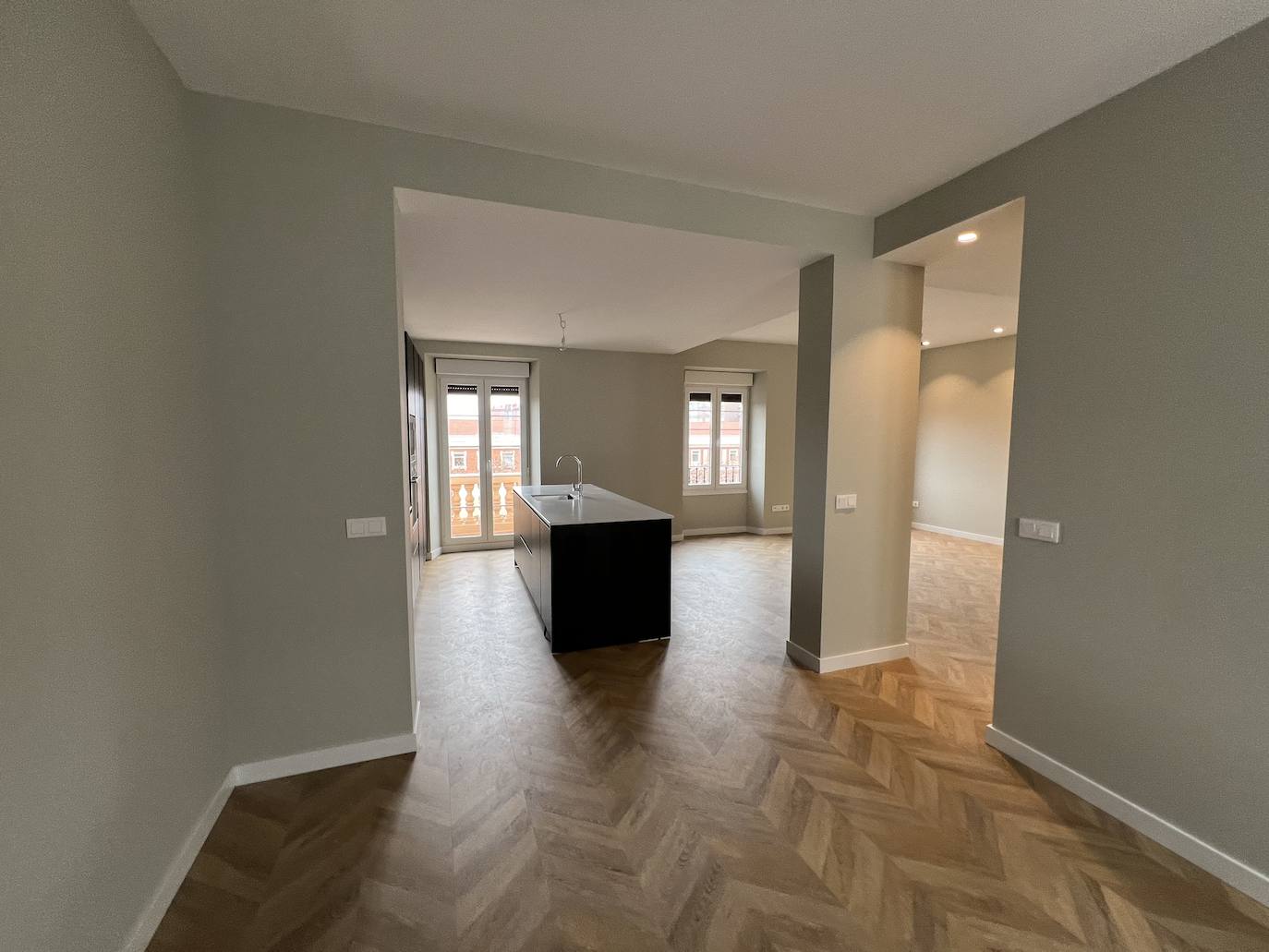 Un pisazo histórico recién reformado y listo para alquilar en el Paseo Zorrilla