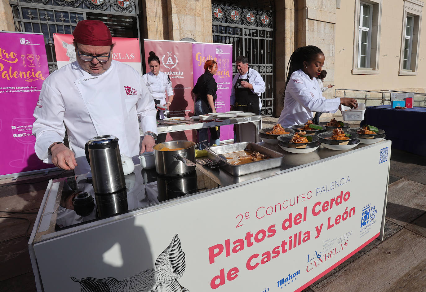 La fiesta popular de las Candelas se vive en la Plaza Mayor