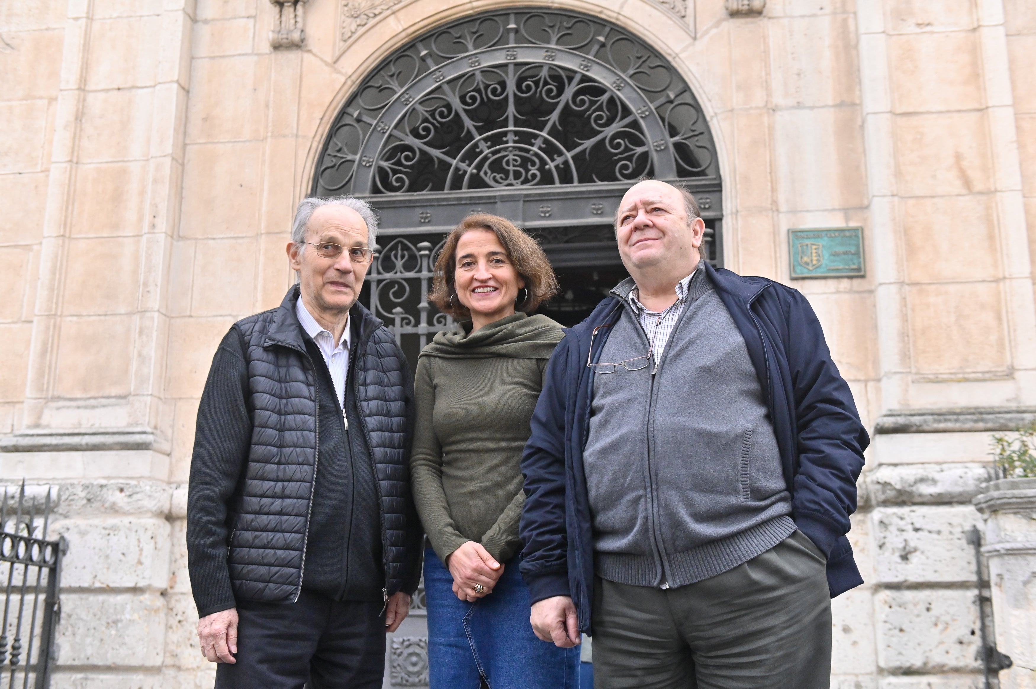 Jesús Perez (jesuita), Chus Pardo (directora del colegio San José) y José Ignacio Rodríguez (superior de la comunidad del San José.