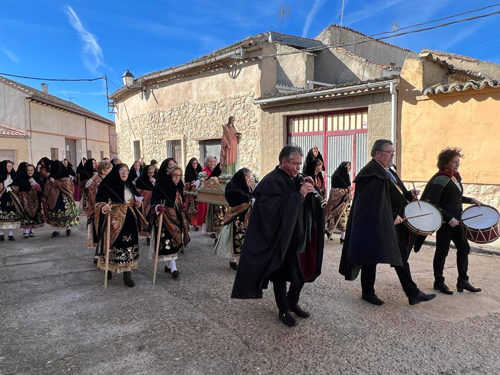 Las imágenes de la procesión de las Águedas en Tiedra