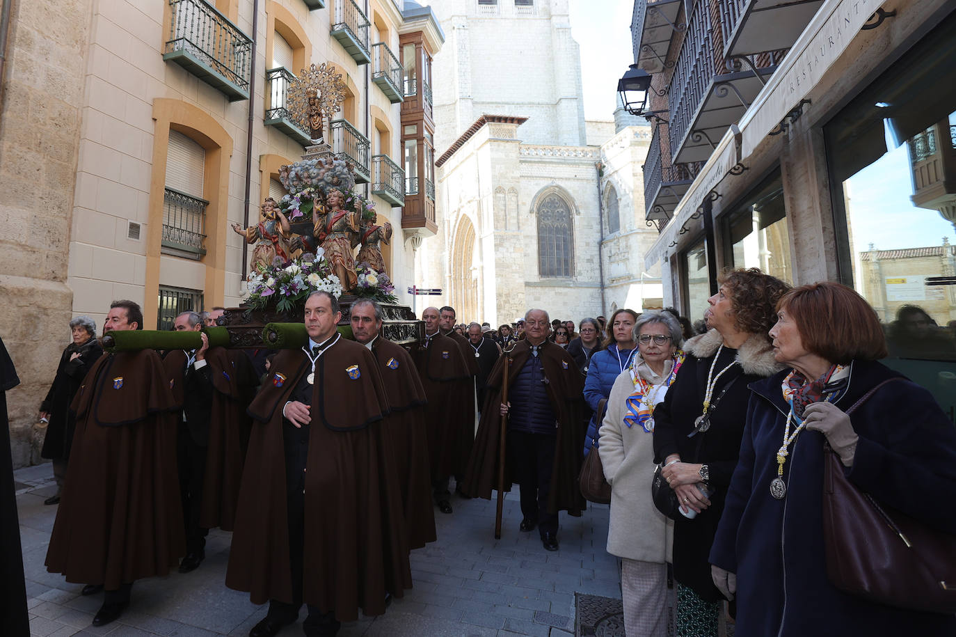 Palencia se entrega a su patrona