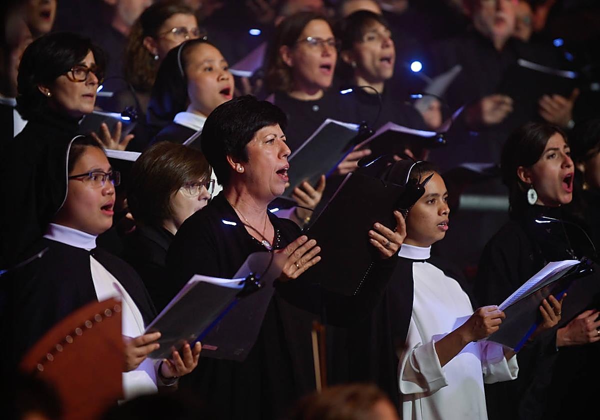 Parte de las integrantes del coro, este sábado.