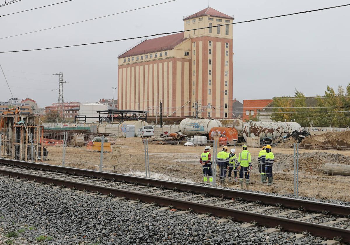 Obras del primer tramo del Ave a Cantabria en Palencia.