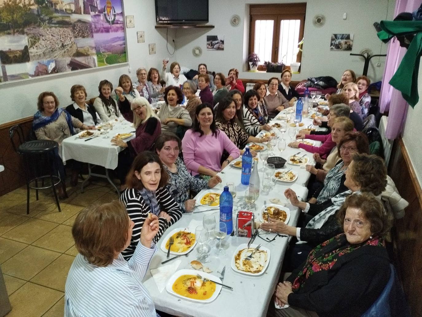 Comida de hermandad en Peñaflor de Hornija.