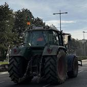 El recorrido de la tractorada hacia el polígono provoca atascos en la Avenida de Zamora