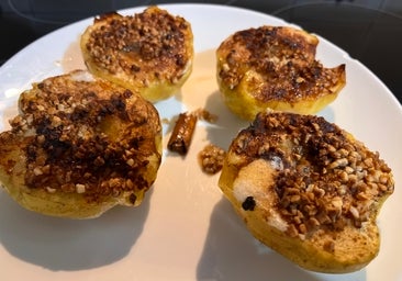 Manzanas asadas con canela y almendra en freidora de aire