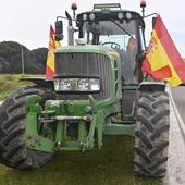 Medio millar de tractores colapsan Valladolid en el tercer día de protestas