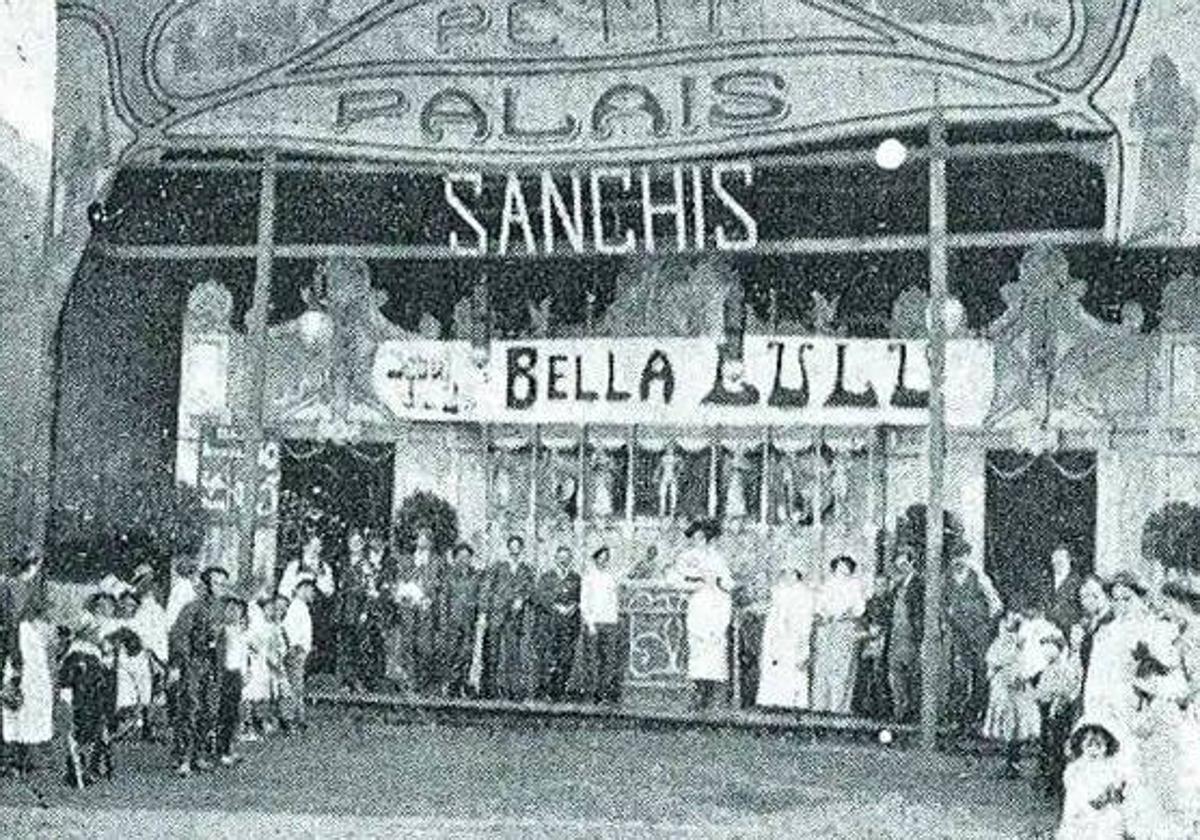 Barraca de Antonio Sanchís, que compró la patente Lumière y a partir de 1900 se dedicó a proyectar de forma ambulante por su cuenta.