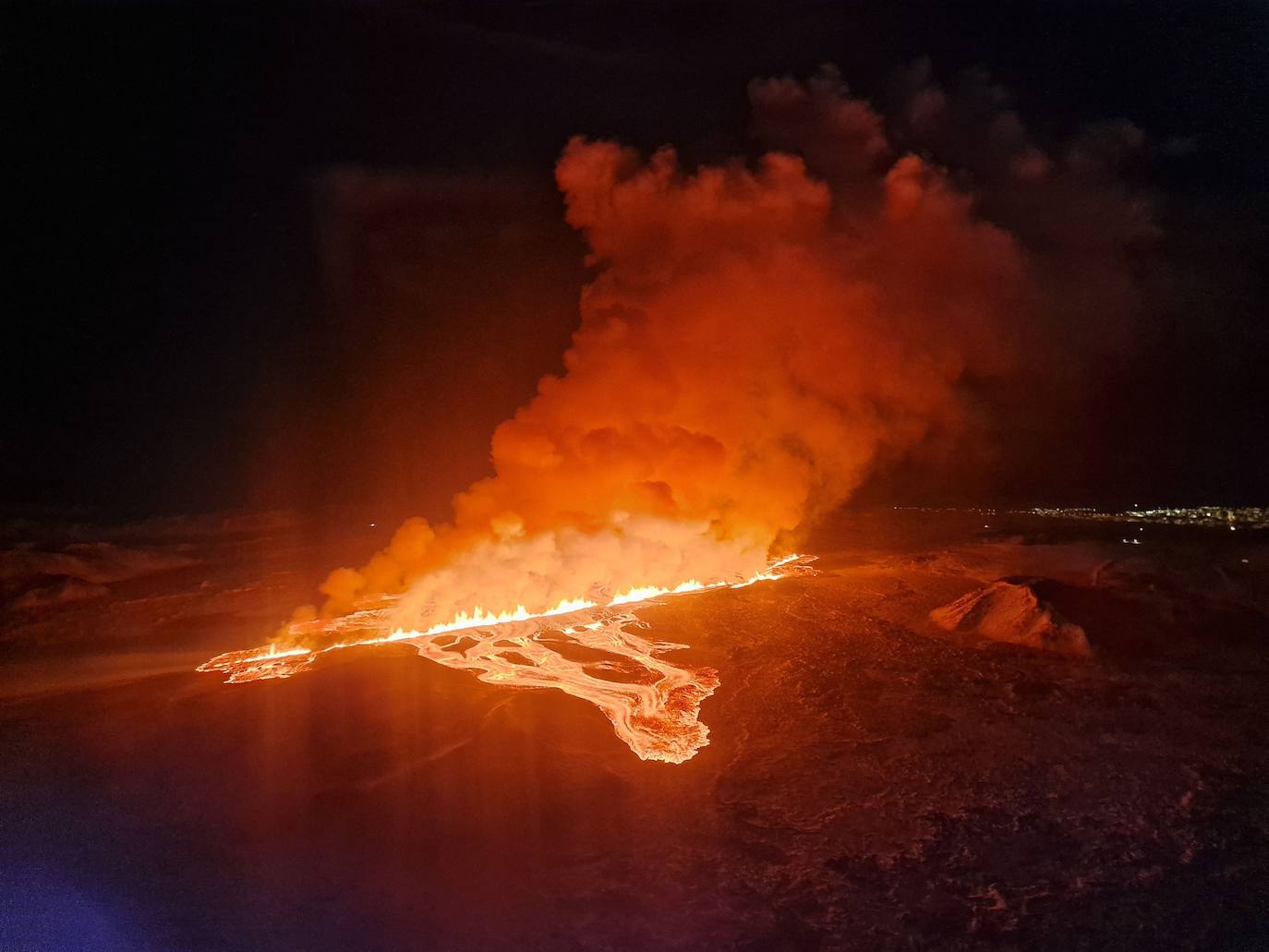 Las espectaculares imágenes que ha dejado la nueva erupción volcánica en Islandia