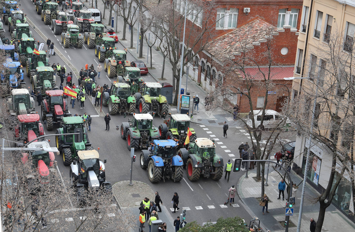 Los tractores bloquean Palencia