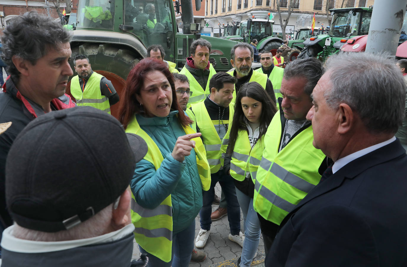 Los tractores bloquean Palencia