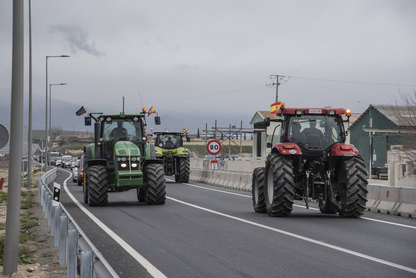 La tractorada en la CL-605, en imágenes