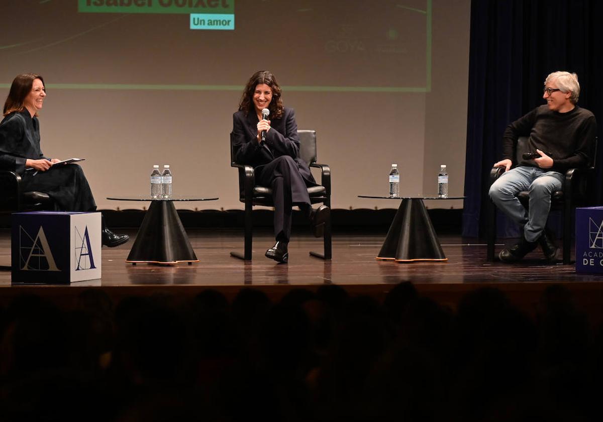 Elena Martín y David Trueba, durante la mesa redonda.