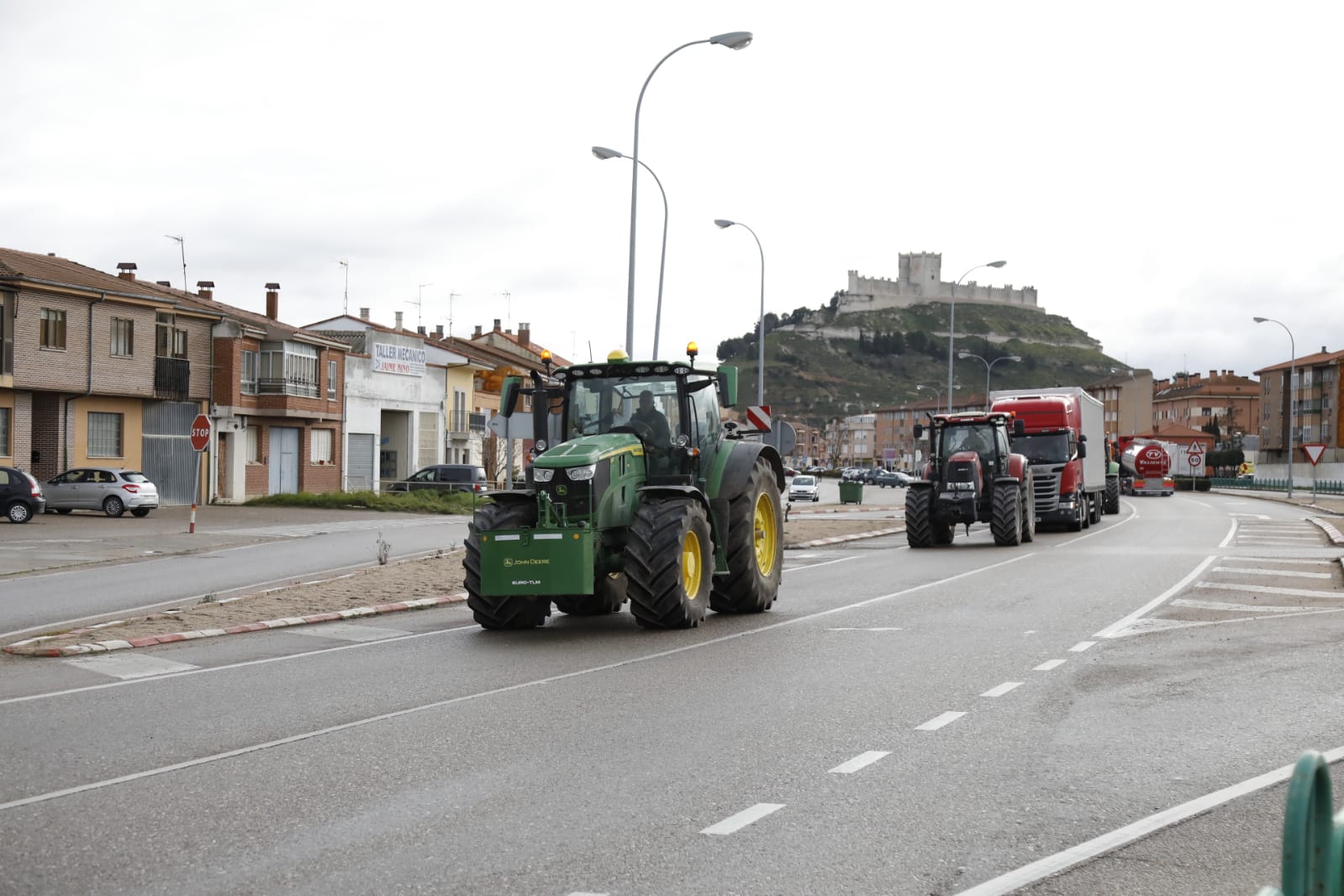 Los agricultores de Peñafiel salen hacia Valladolid.