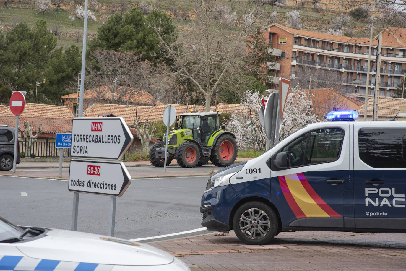 La tractorada del viernes por Segovia, en imágenes