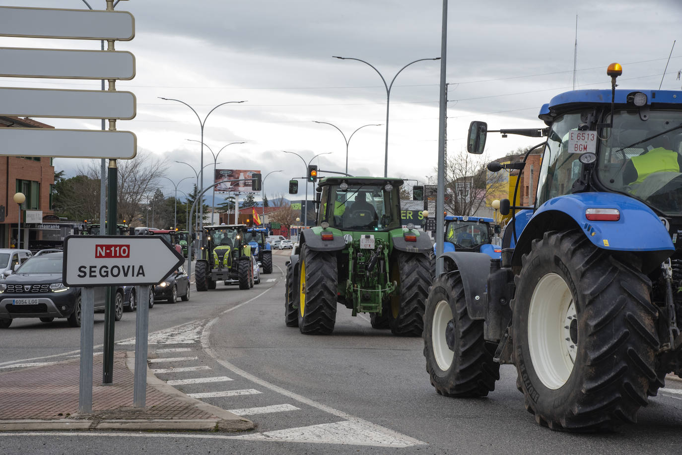 La tractorada del viernes por Segovia, en imágenes