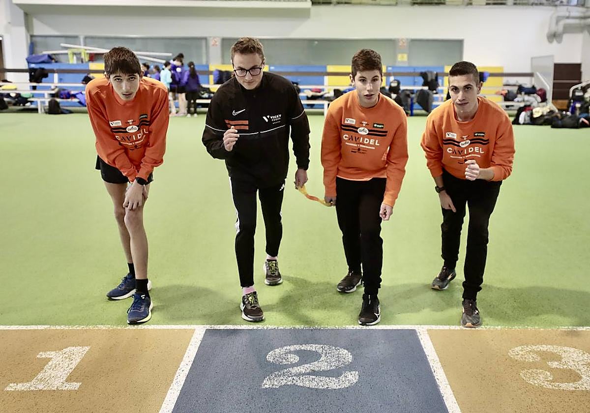 Jorge Pérez, Ángel Rodero, Ander Olaso y Adrián Parras, en las pistas de Río Esgueva.
