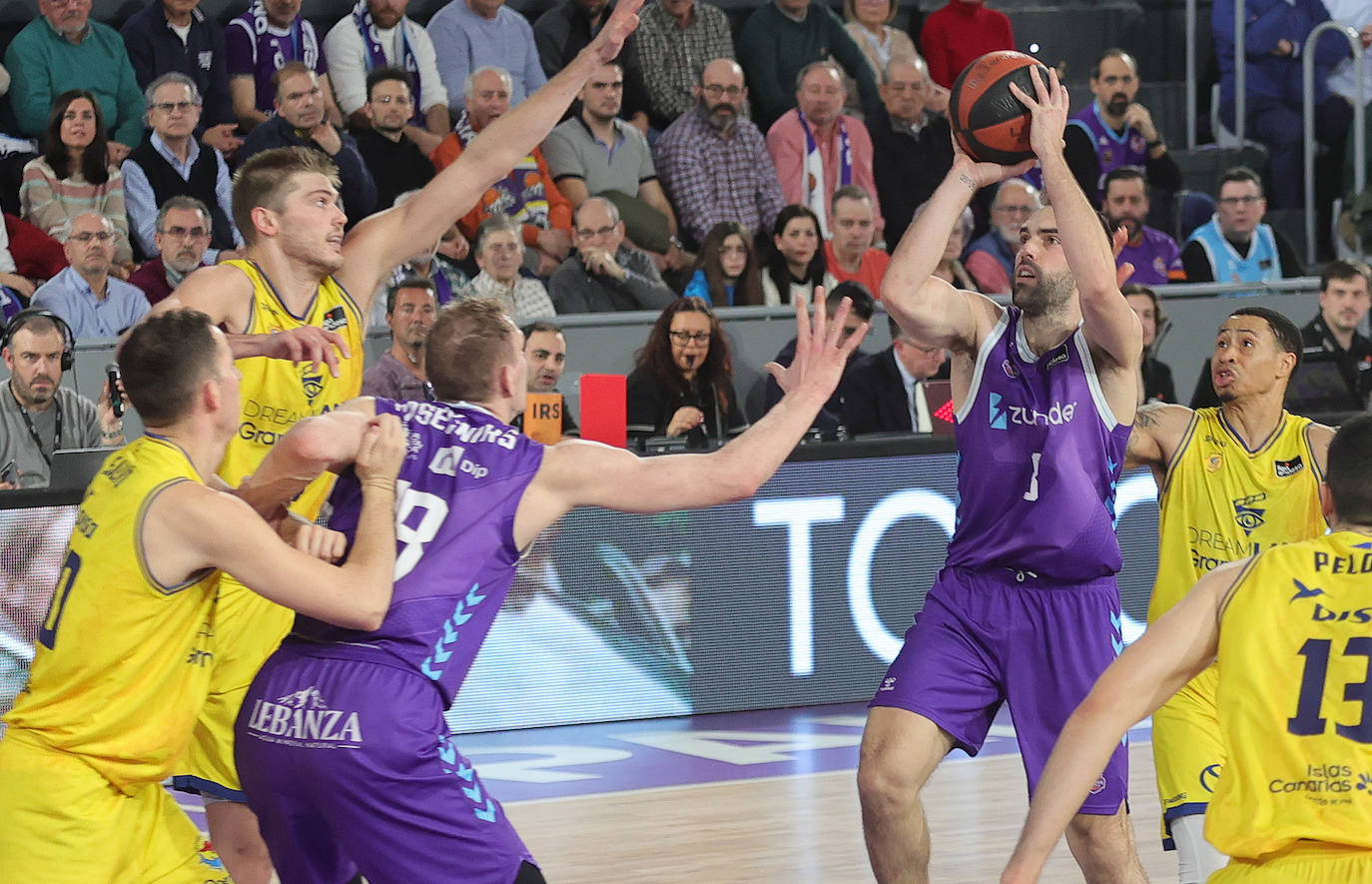 Palencia festeja el cuarto triunfo del Zunder