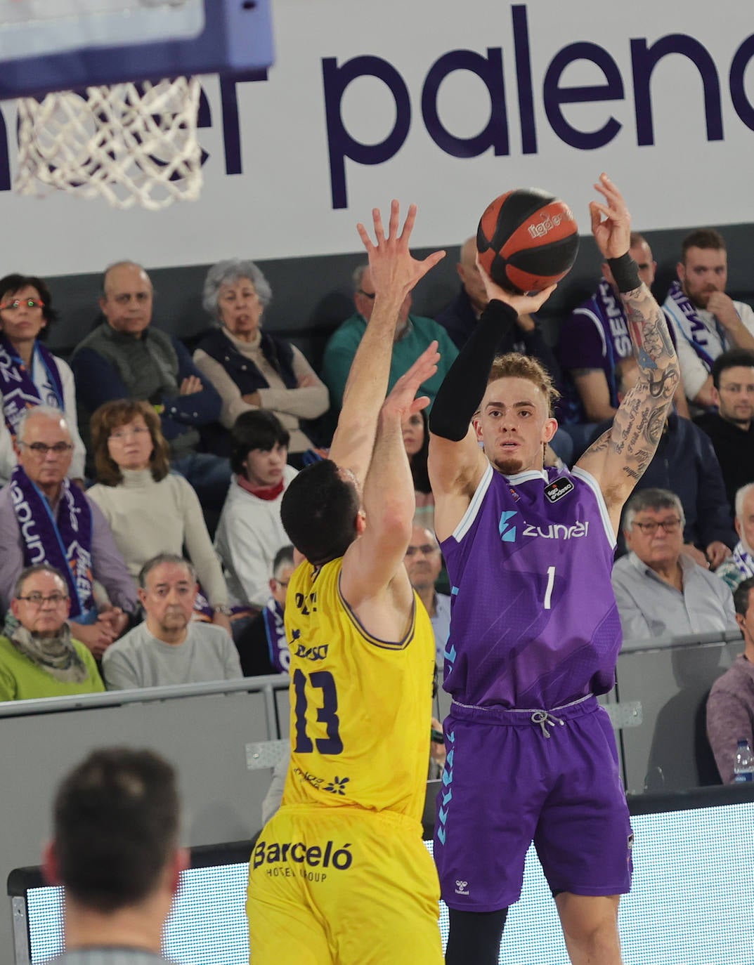 Palencia festeja el cuarto triunfo del Zunder